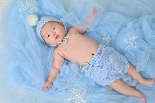 昆山宝宝几个月会认人